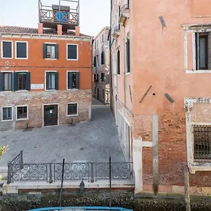  Apartment In San Marco With Canal View By Wonderful Italy Italien
